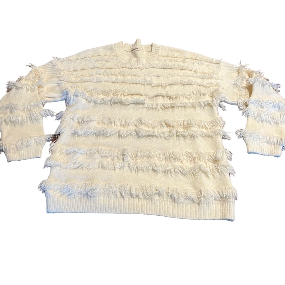 And The Way Women’s Cream Fringed Chunky Sweater Size Medium/Large